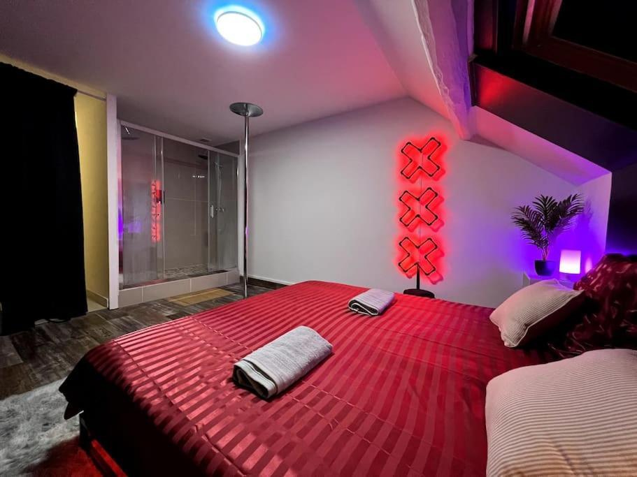 Red Love-Room / Balneo & Plus ! Souppes-sur-Loing Exterior foto